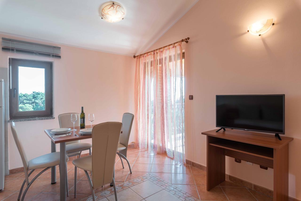 Apartments Villa Tre Marie Ровинь Экстерьер фото