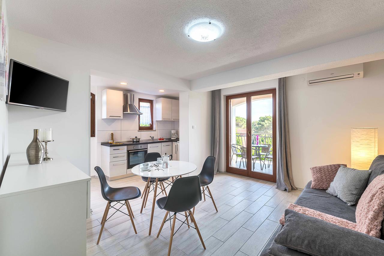 Apartments Villa Tre Marie Ровинь Экстерьер фото