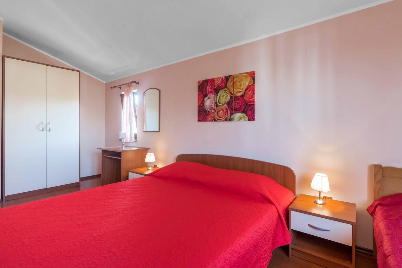Apartments Villa Tre Marie Ровинь Экстерьер фото